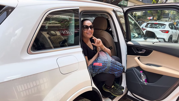 Bipasha Basu In Audi Q7