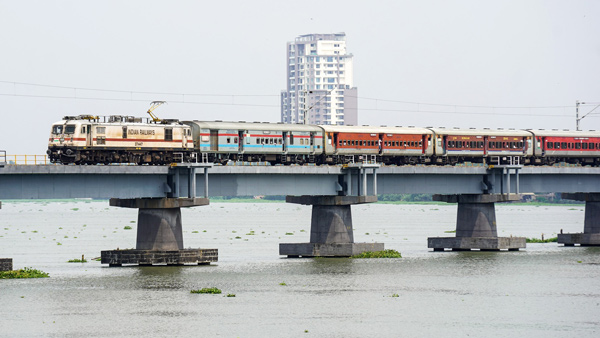 indian railways train delay compensation