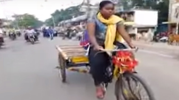 girl pedalled 50hm on rickshaw
