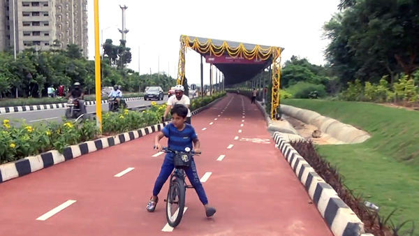 solar-roof cycling track in hyderabad