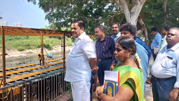 muttukadu floating restaurant