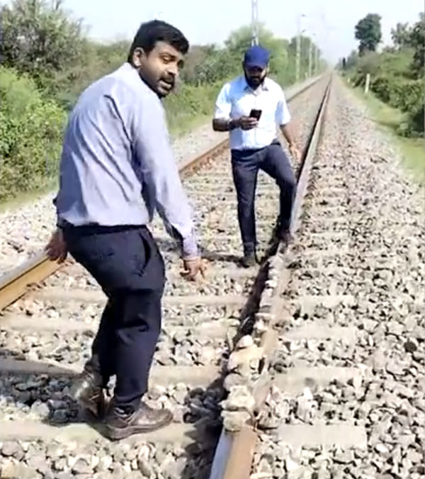 vande bharat narrowly escaped