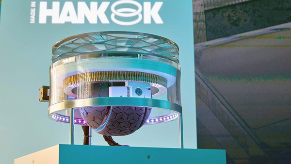 360 ​​degree rolling wheel bot tyres