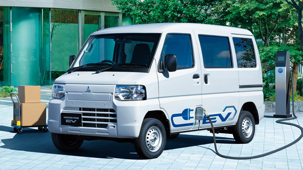 Mitsubishi minicab