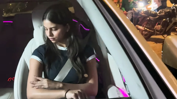 Suhana Khan Spotted In Mercedes-Benz S-Class Suhana Khan Spotted In Mercedes-Benz S-Class