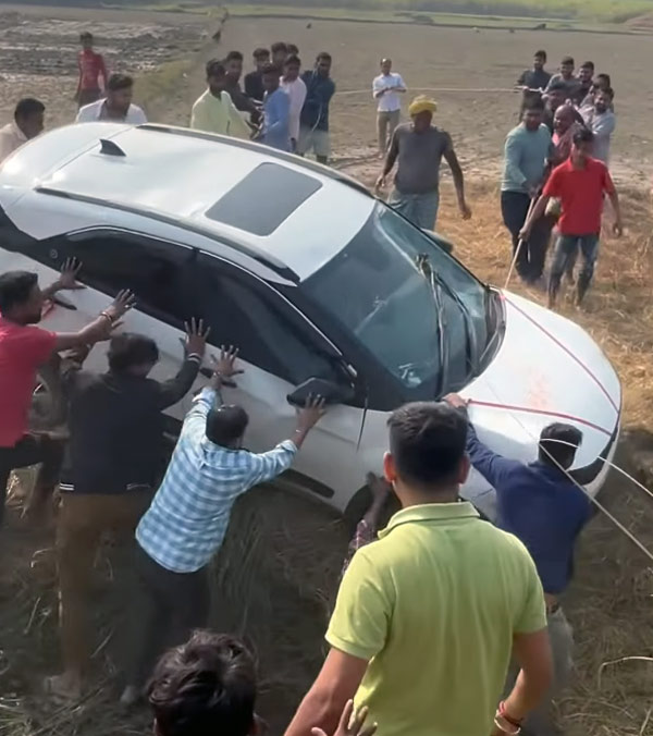 new tata nexon meets accident