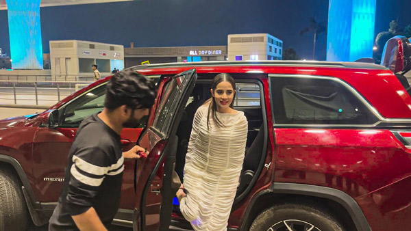 Urfi Javed Spotted In Jeep Meridian