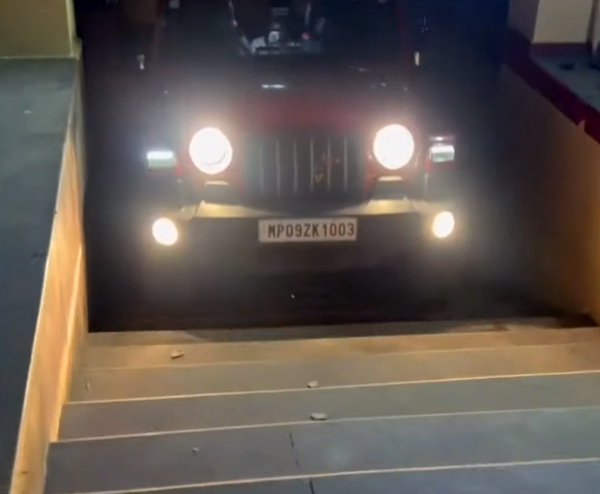 Mahindra Thar Climbing Temple Steps