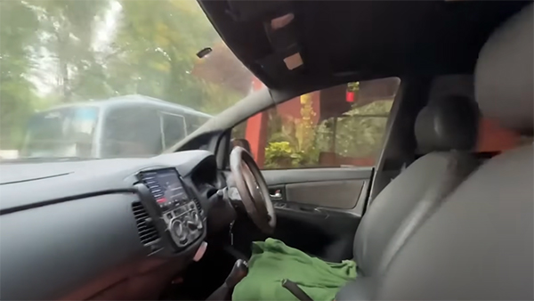 toyota innova transformed into off-roader