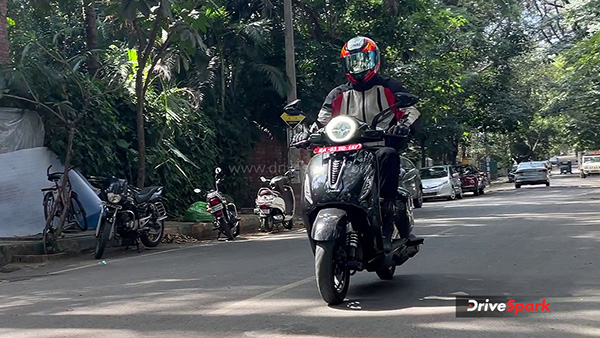2024 bajaj chetak premium electric scooter