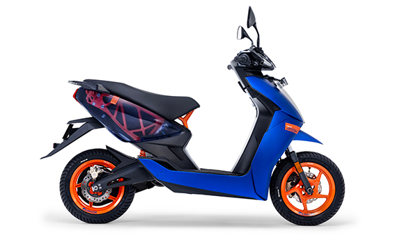 Ather 450 apex side view