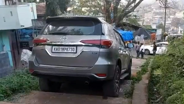 toyota fortuner car stucked toyota fortuner car stucked