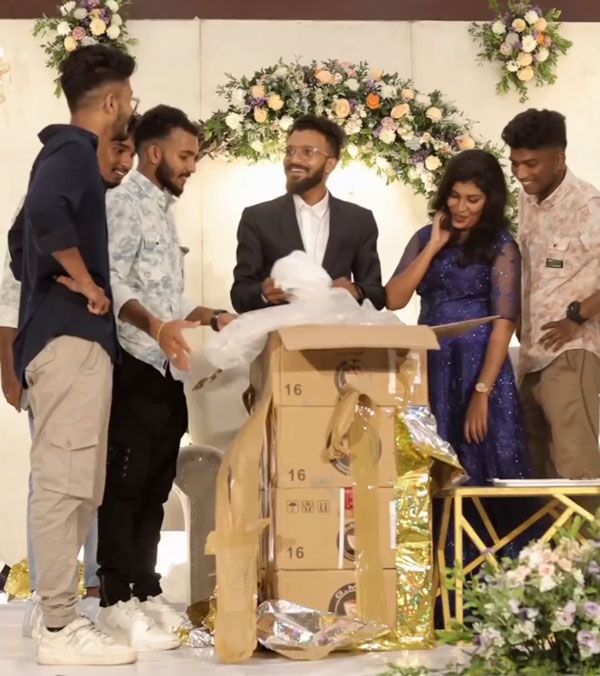 Friends Gift Groom Multi-spoke Alloy Wheels