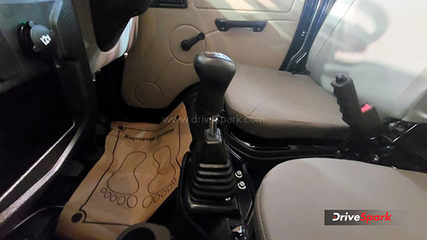 Mahindra supro profit truck excel badge gear