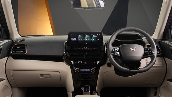 Mahindra xuv400 pro range interior