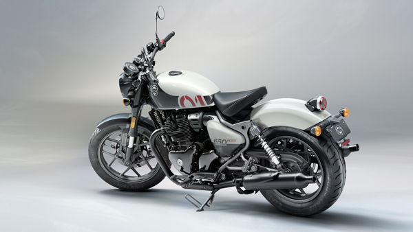 Royal enfield shotgun 650 rear view