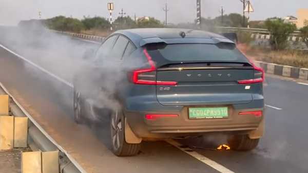 electric car caught fire incident