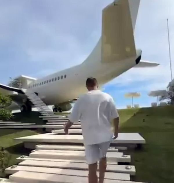 aircraft turned into luxury villa