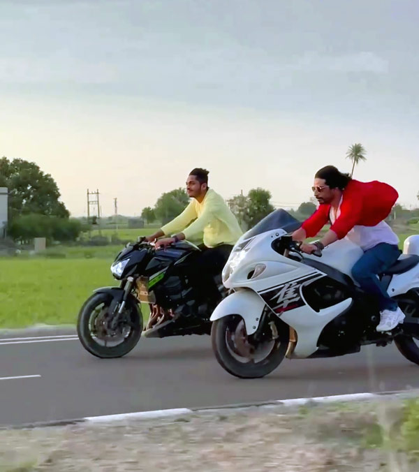 shahrukhkhan copycat riding fake hayabusa