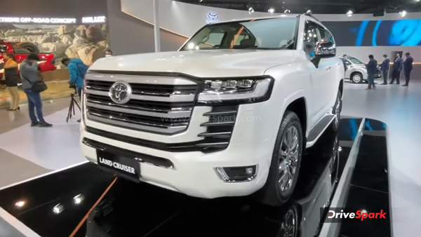 toyota recalls land cruiser lc300