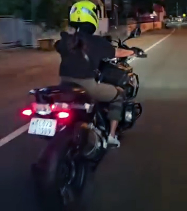 manju warrier seen on bike