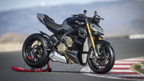 ducati streetfighter v4 bikes launched