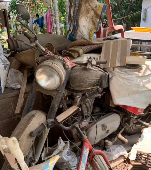 45-year-old bullet 350 bike restored