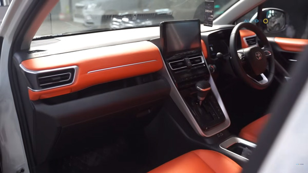 Modified toyota innova hycross steering wheel