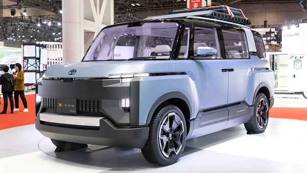 Toyota x van gear concept