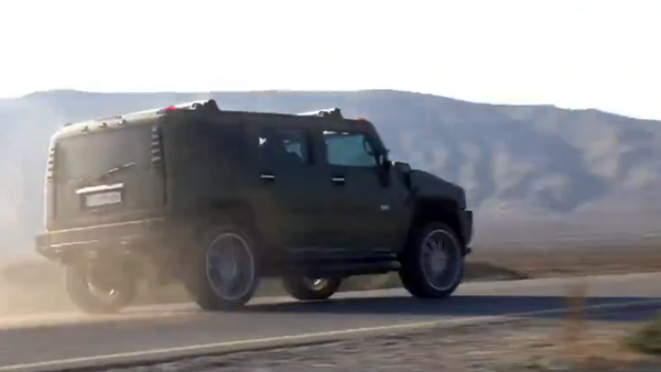 vidamuyarchi ajith car accident