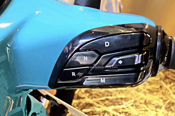 Bajaj chetak cheaper variant switches