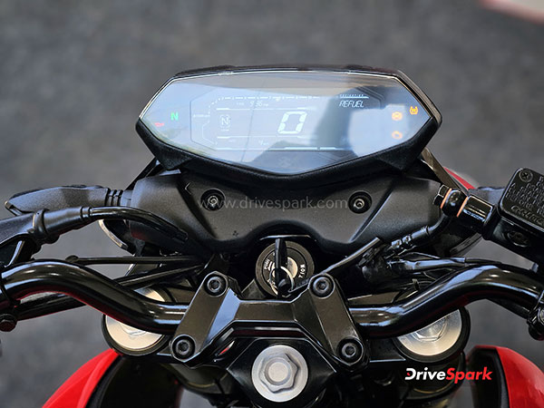 Bajaj pulsar n250 intrument cluster