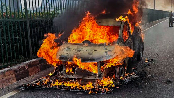 vehicle fire in summer