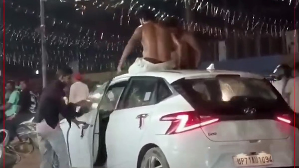 Drunk passengers i20 bathe arrested