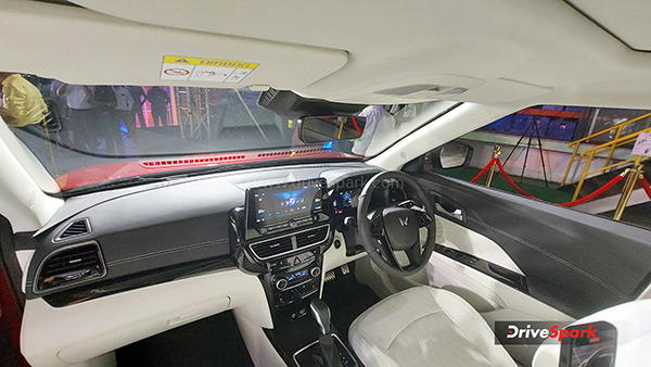 Mahindra xuv 3xo inside