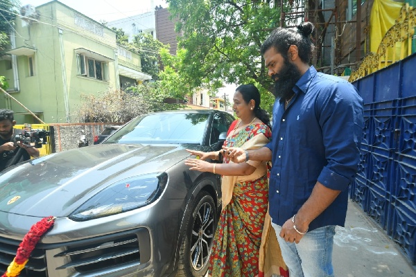 vijaya prabhakaran gifts shanmuga pandian vijaya prabhakaran gifts shanmuga pandian