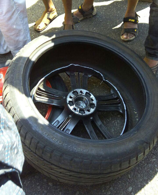 bentley with fake alloy wheels