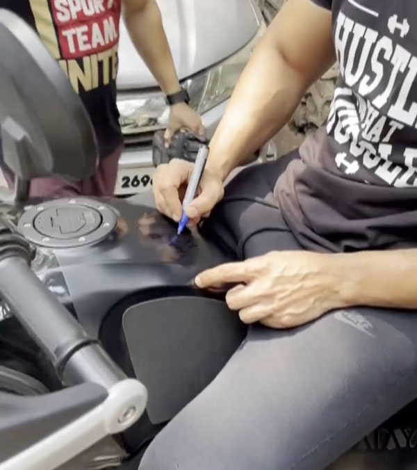 actor autograph on fan s bike