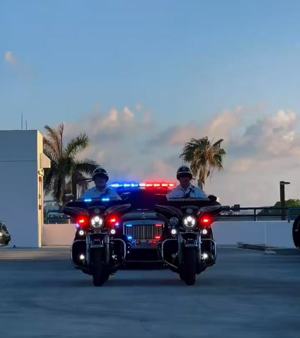 miami police using rolls-royce car