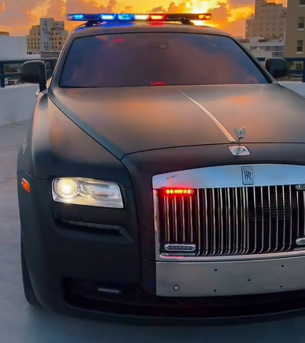 miami police using rolls-royce car