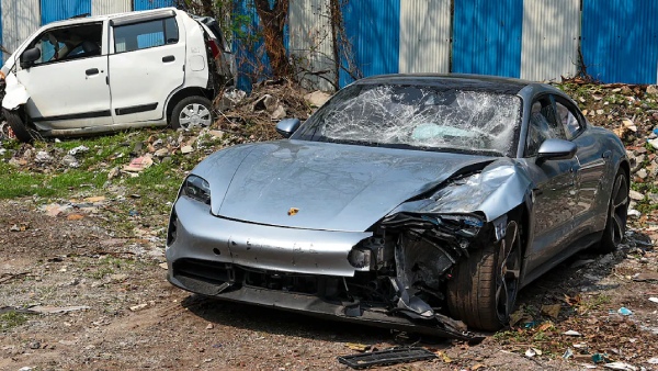 pune porsche crash