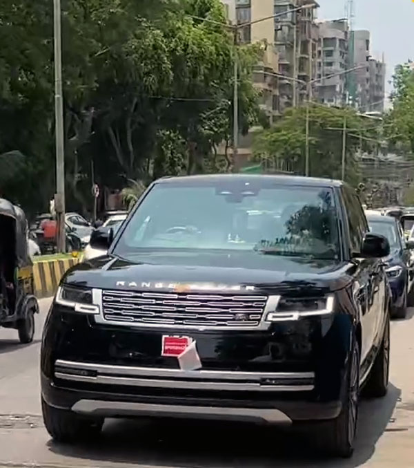 shilpa shetty came to polling shilpa shetty came to polling