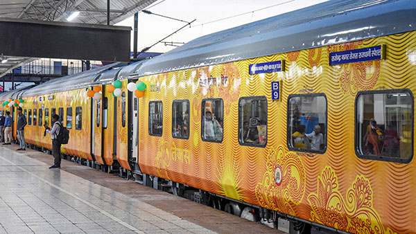 emergency brake in train