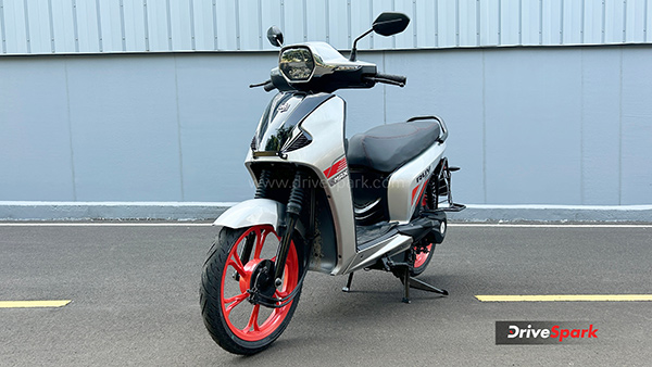 Bgauss ruv350 electric scooter