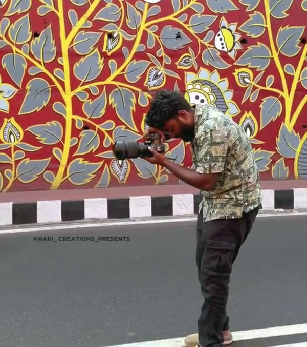 pre-wedding photoshoot in busy road