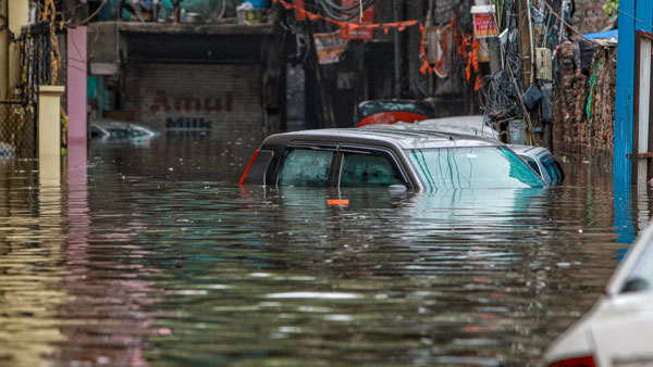 heavy rain in delhi heavy rain in delhi