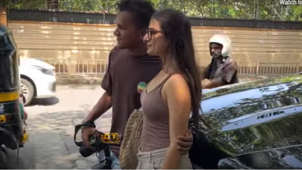 Fatima Sana Shaikh Buys Mercedes Benz GLE 300d Fatima Sana Shaikh Buys Mercedes Benz GLE 300d