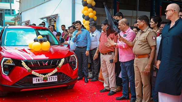 mahindra xuv3xo cars delivery event