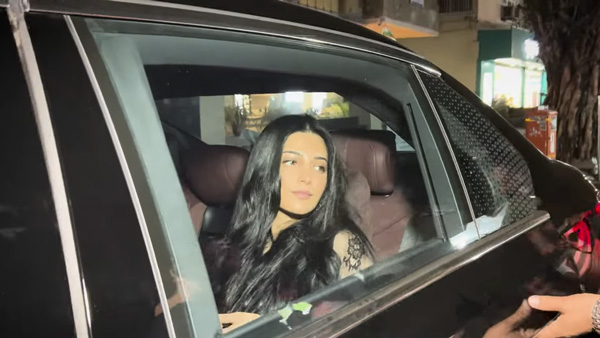 sruthi haasan spotted with bmw sruthi haasan spotted with bmw