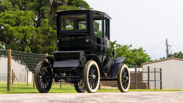 titanic electric car auction
